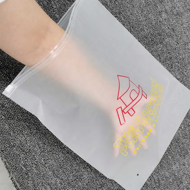 Packaging Advantages of Zipper plastic Pouches