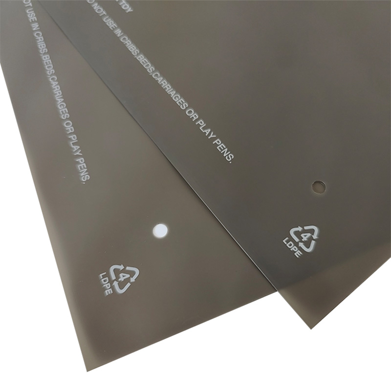 Packaging Advantages of Zipper plastic Pouches