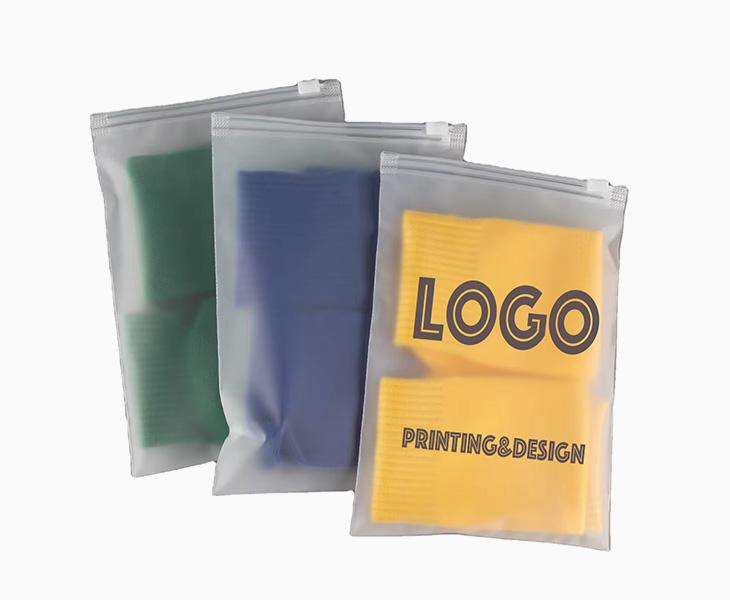 Zipper Plastic Pouch Printing Services